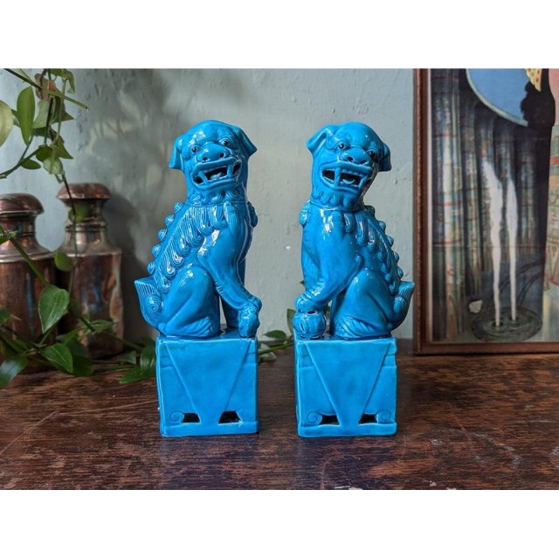 Vintage Polychrome Glazed Porcelain Foo Dogs or Foo Lions, Set of 2 for sale at Pamono